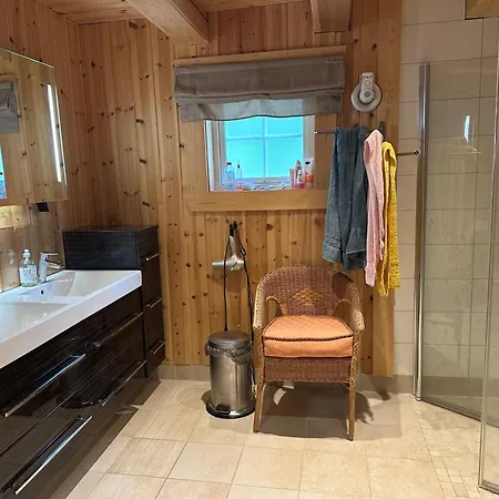 Laftehytte Med Torvtak